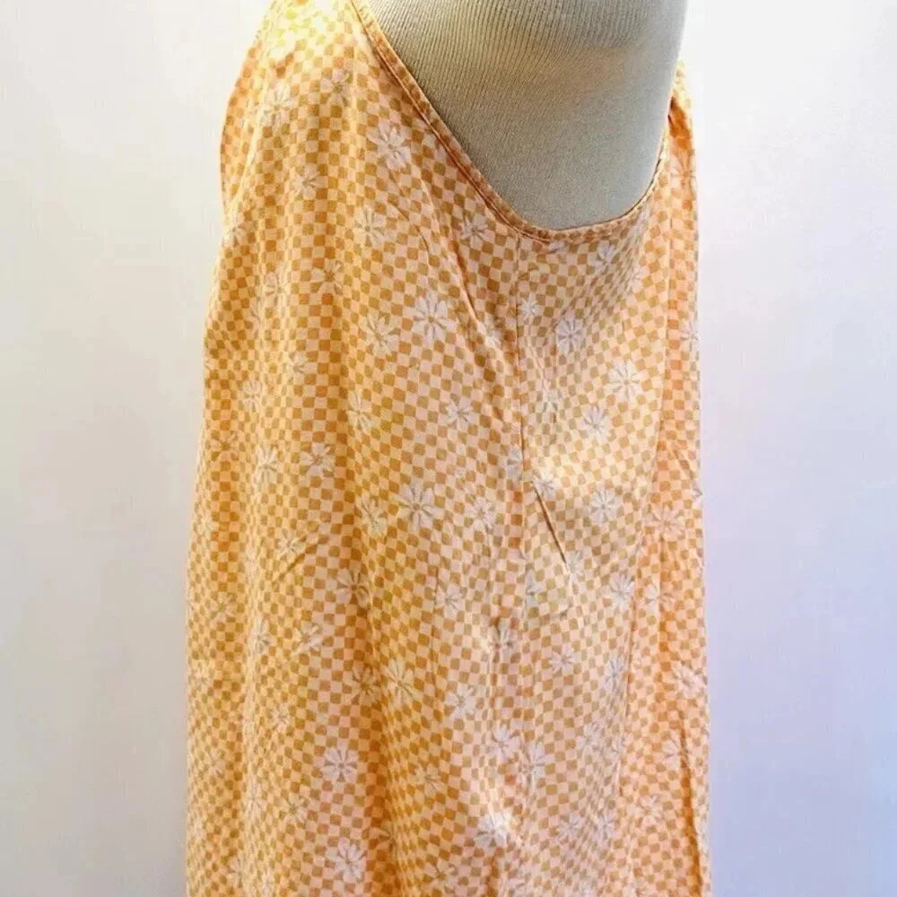 NWT SO GOODS FOR LIFE Juniors Sleeveless Halter Neck Orange Mini Dress Sz Medium - Picture 4 of 11